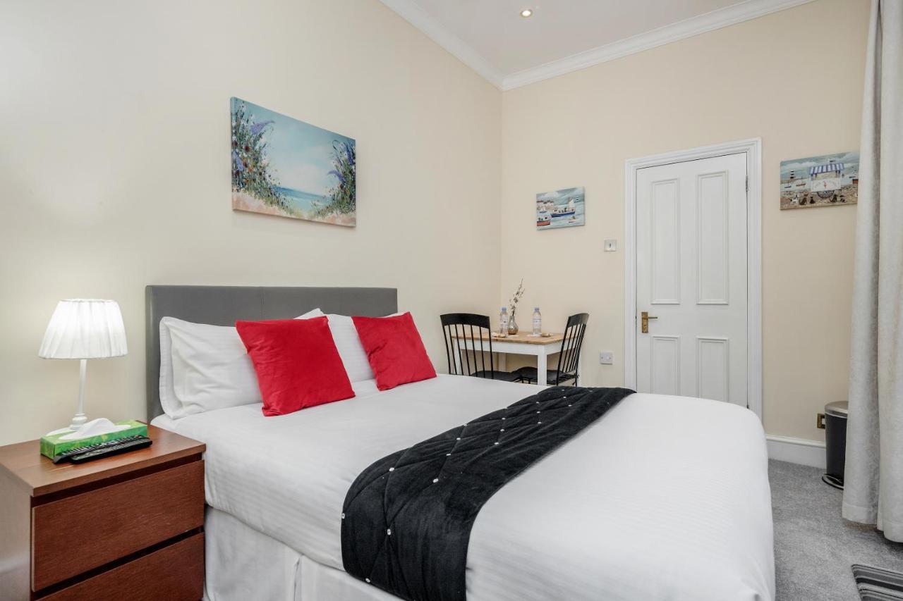 Oxford Street Homestay Лондон Екстер'єр фото
