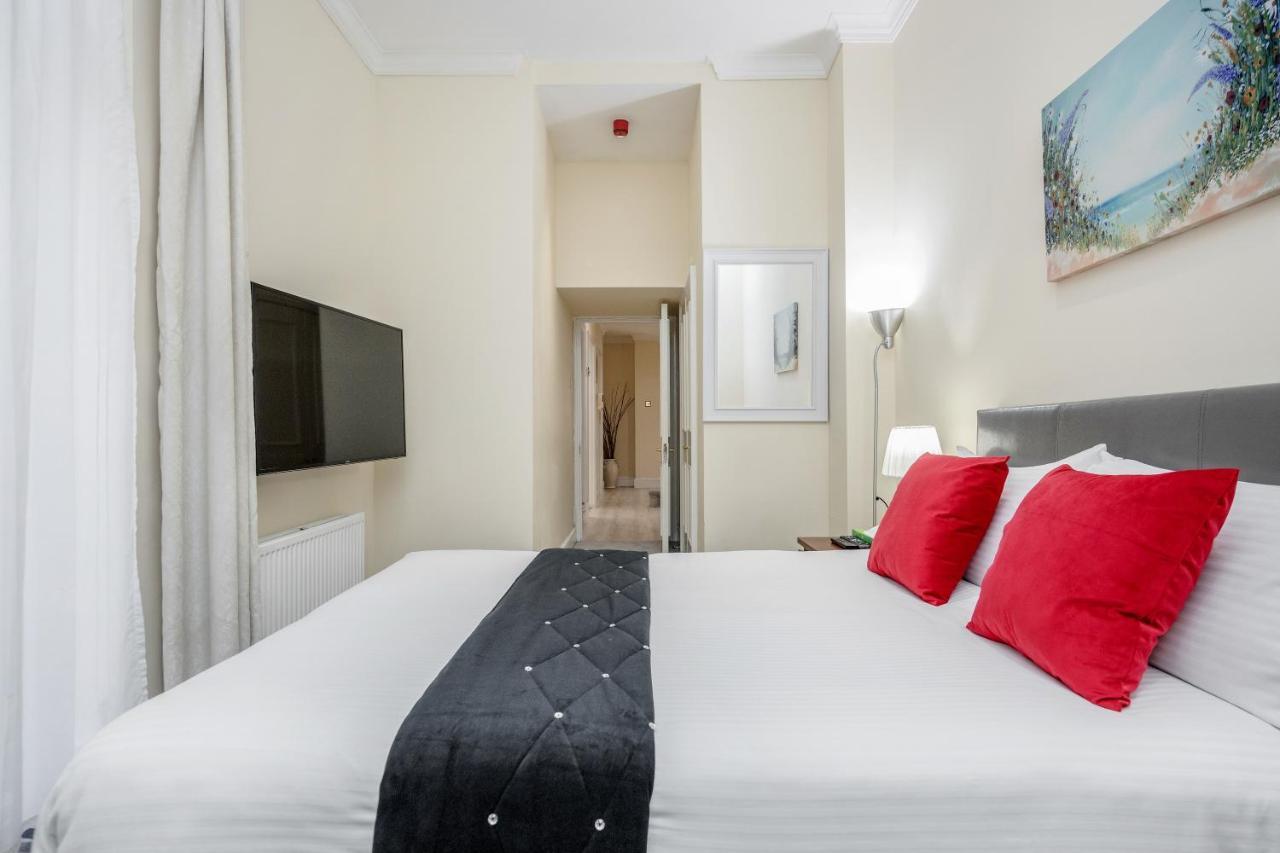 Oxford Street Homestay Лондон Екстер'єр фото