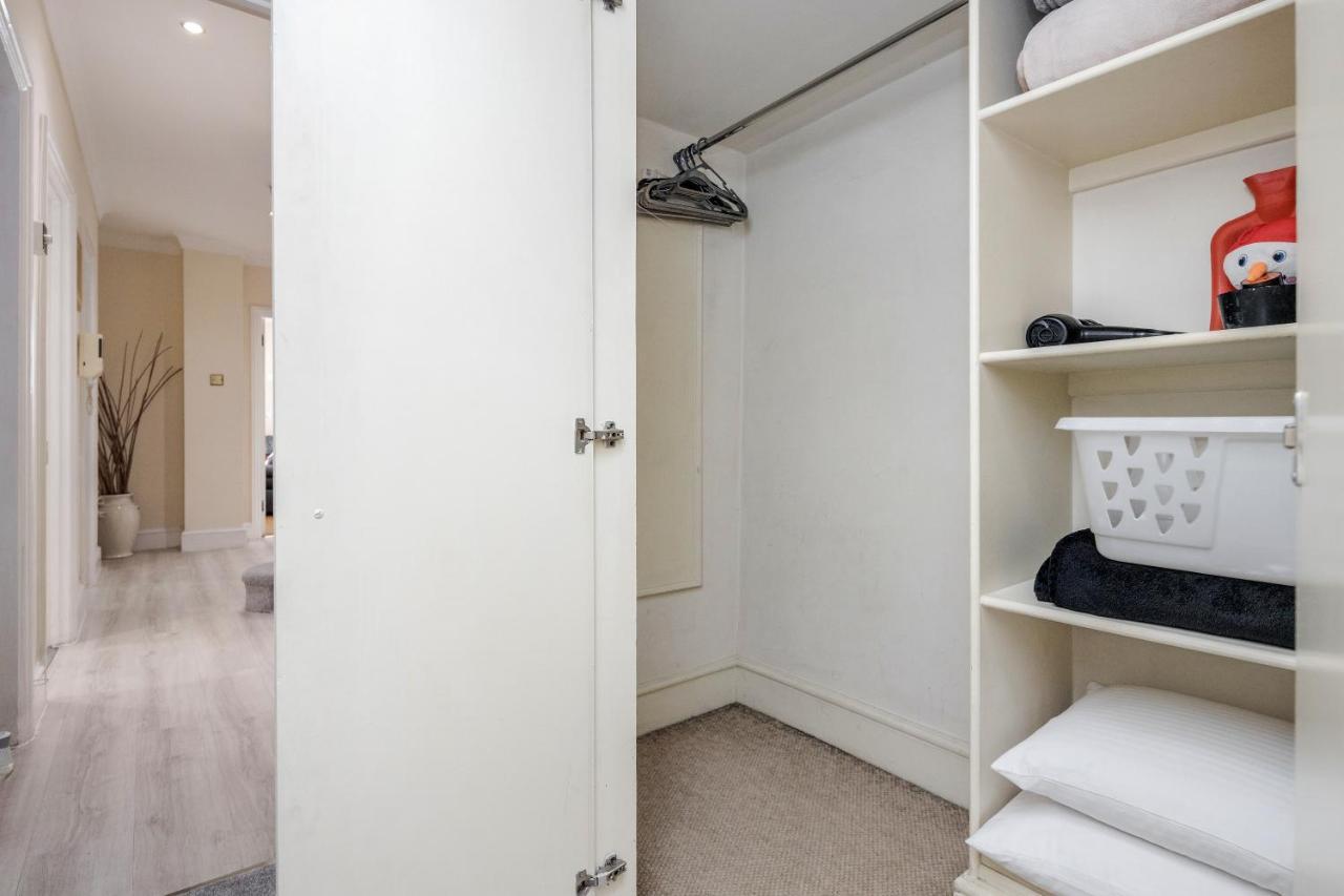 Oxford Street Homestay Лондон Екстер'єр фото