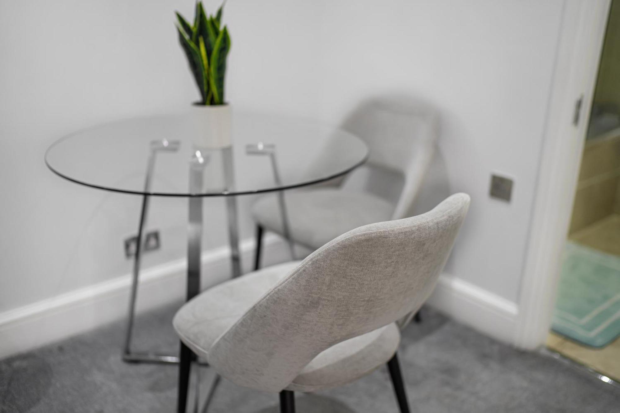 Oxford Street Homestay Лондон Екстер'єр фото