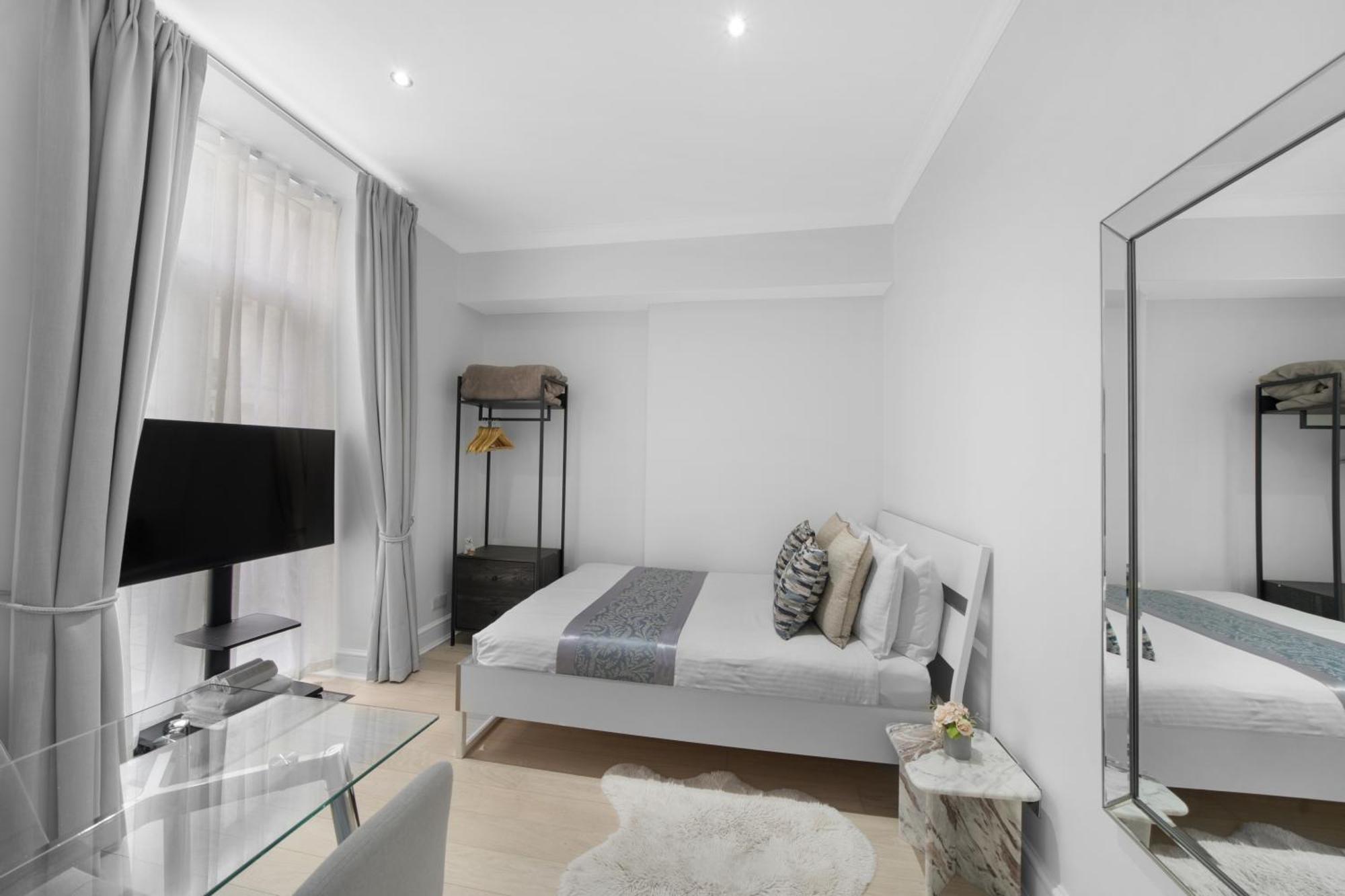 Oxford Street Homestay Лондон Екстер'єр фото